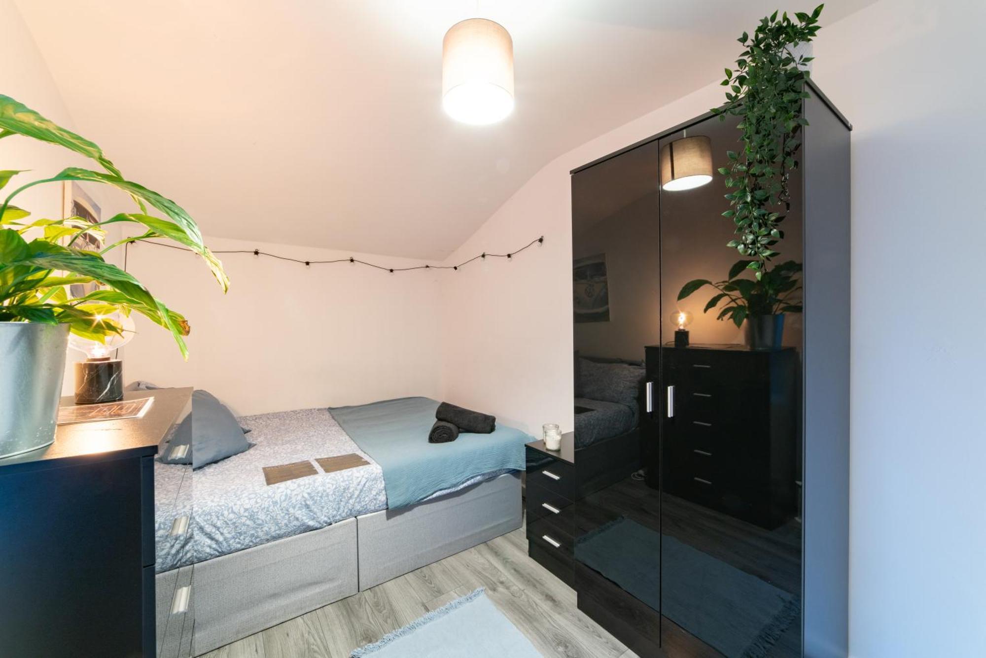 Cozy Rooms In Shared Accommodation Near Anfield Stadium With Parking And Wifi Ливърпул Екстериор снимка
