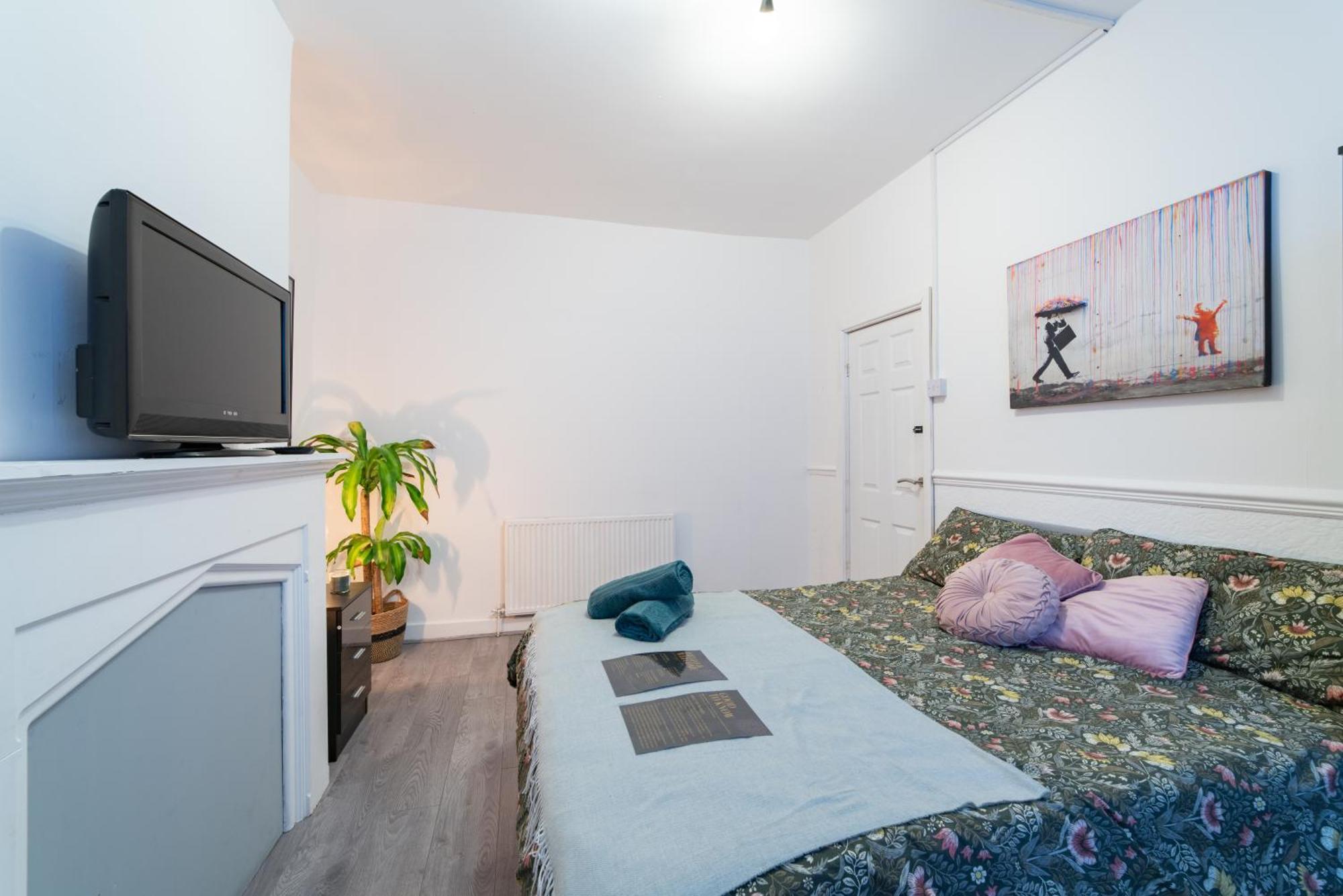 Cozy Rooms In Shared Accommodation Near Anfield Stadium With Parking And Wifi Ливърпул Екстериор снимка