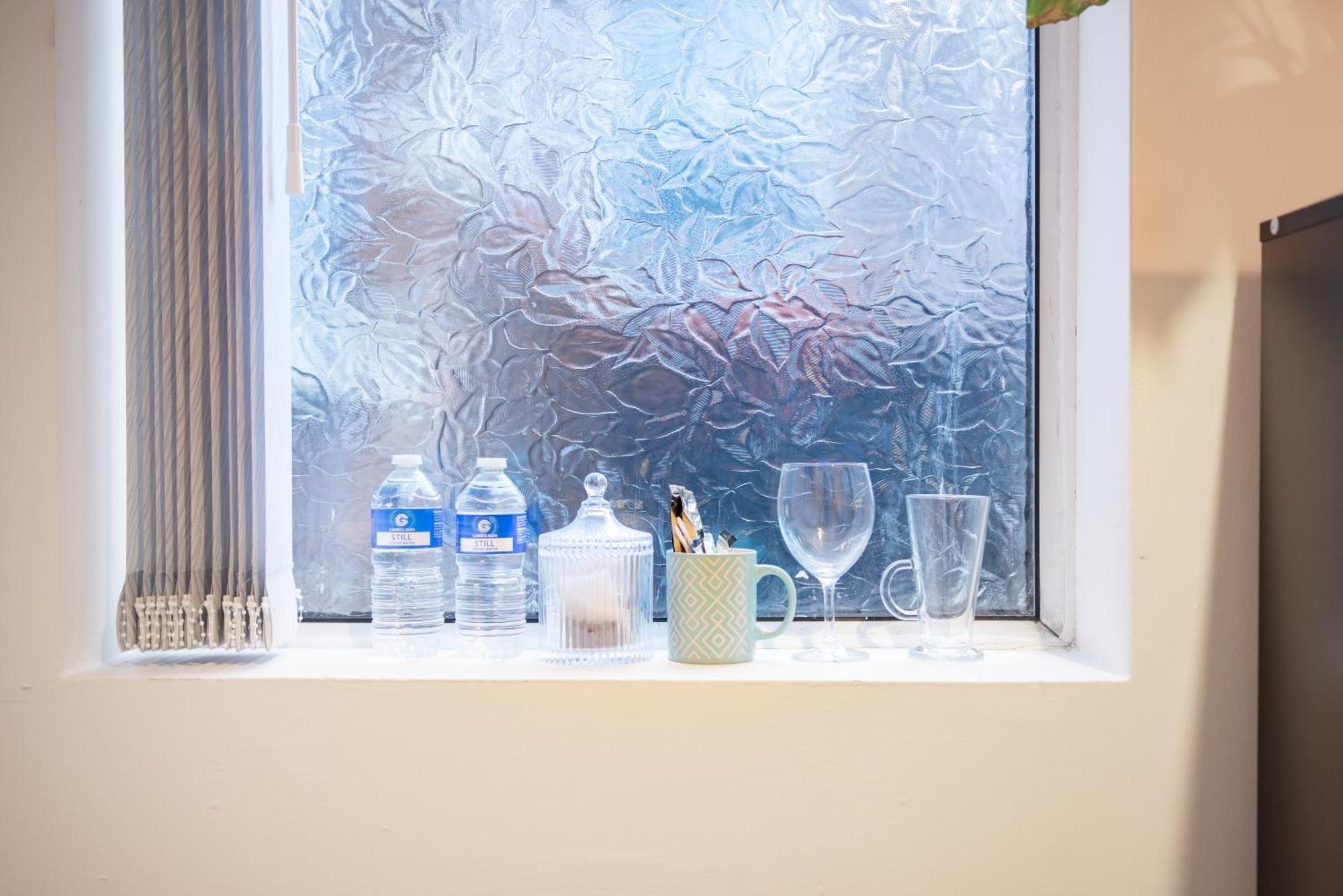 Cozy Rooms In Shared Accommodation Near Anfield Stadium With Parking And Wifi Ливърпул Екстериор снимка